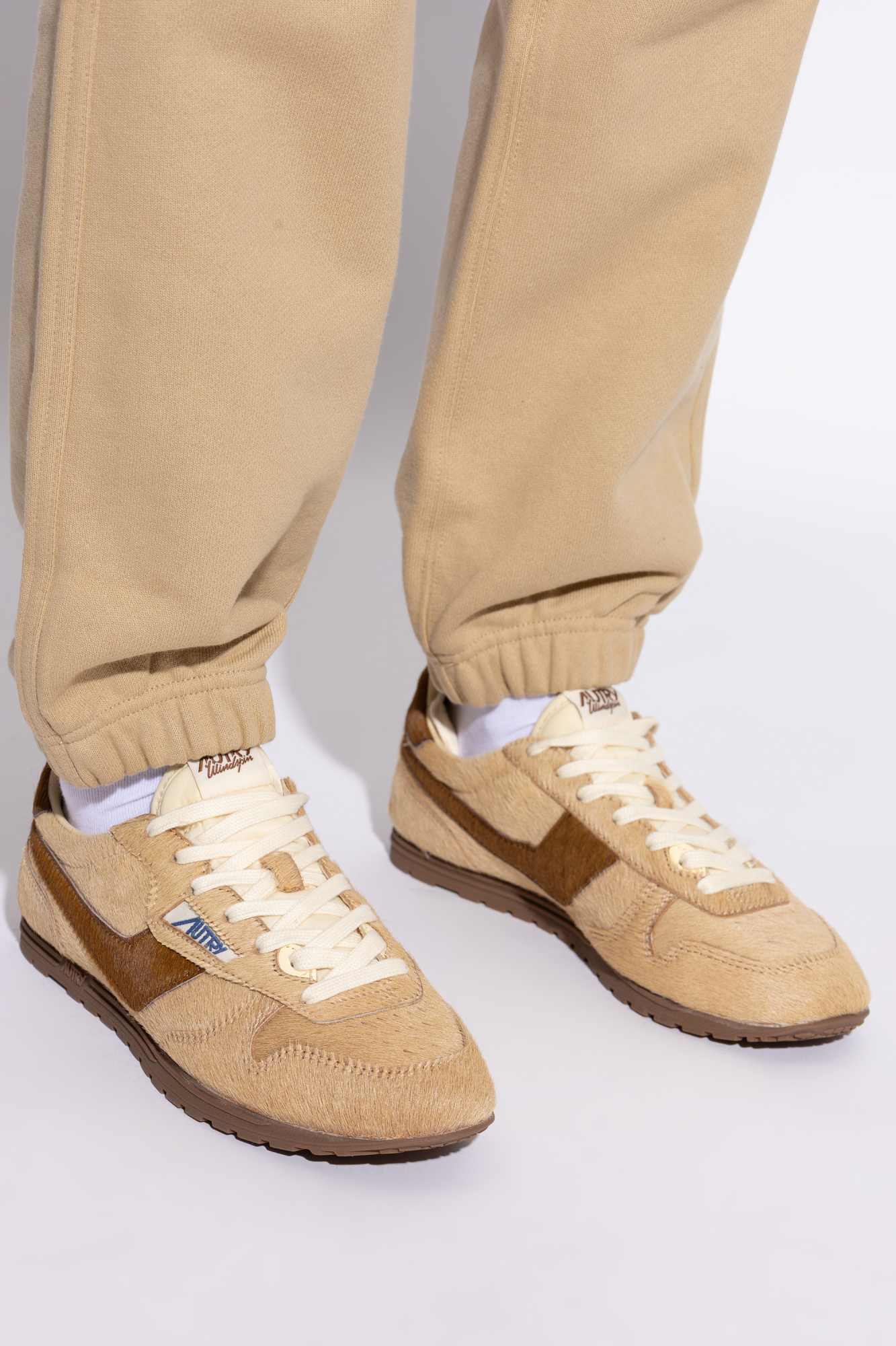スニーカー Autry Windspin Low Sneaker AUTRY Windspin Low canvas-trimmed mirrored-vinyl sneakers